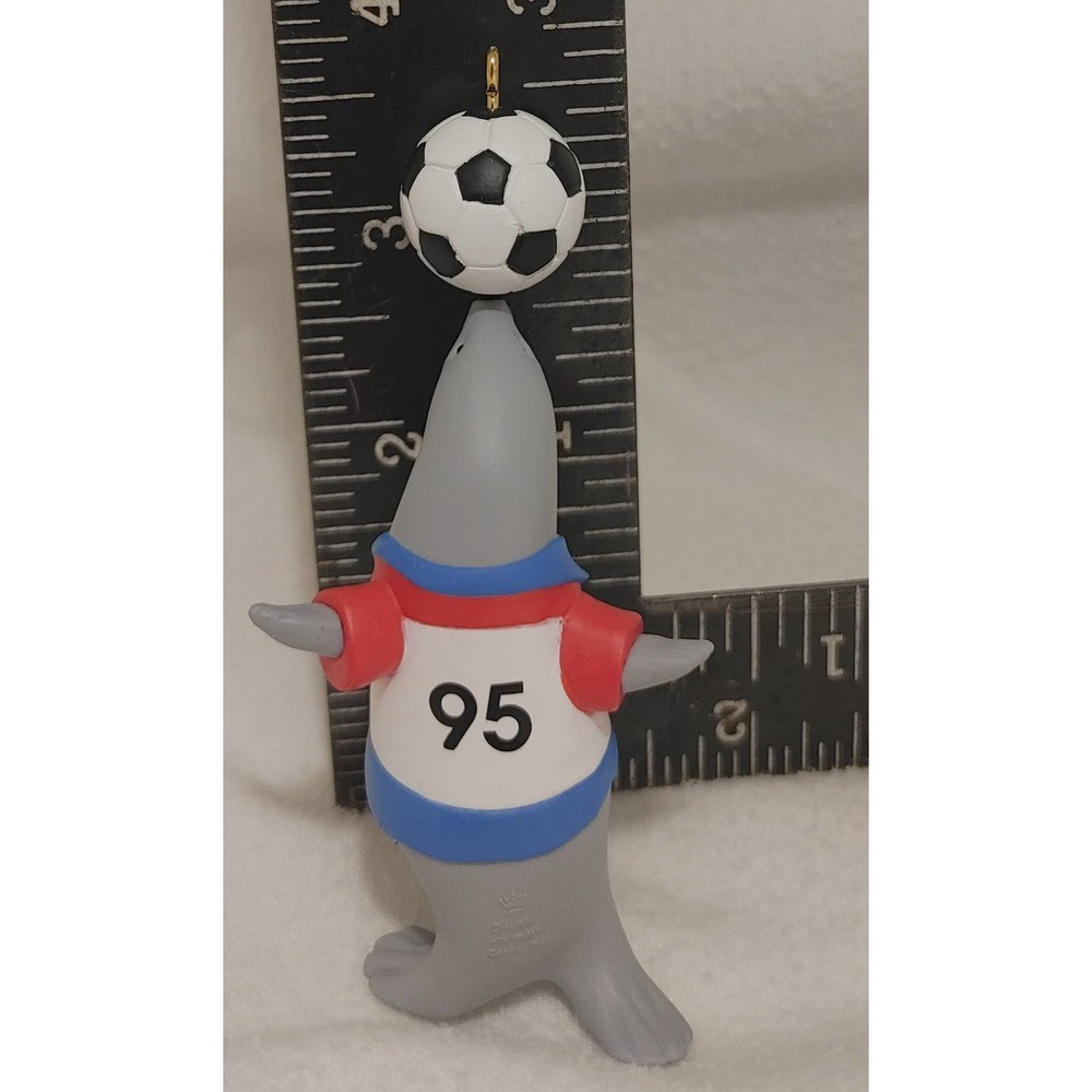 Hallmark Keepsake Ornament - Perfect Balance - 1995 (The Ball Spins!!) - Picture 4 of 4